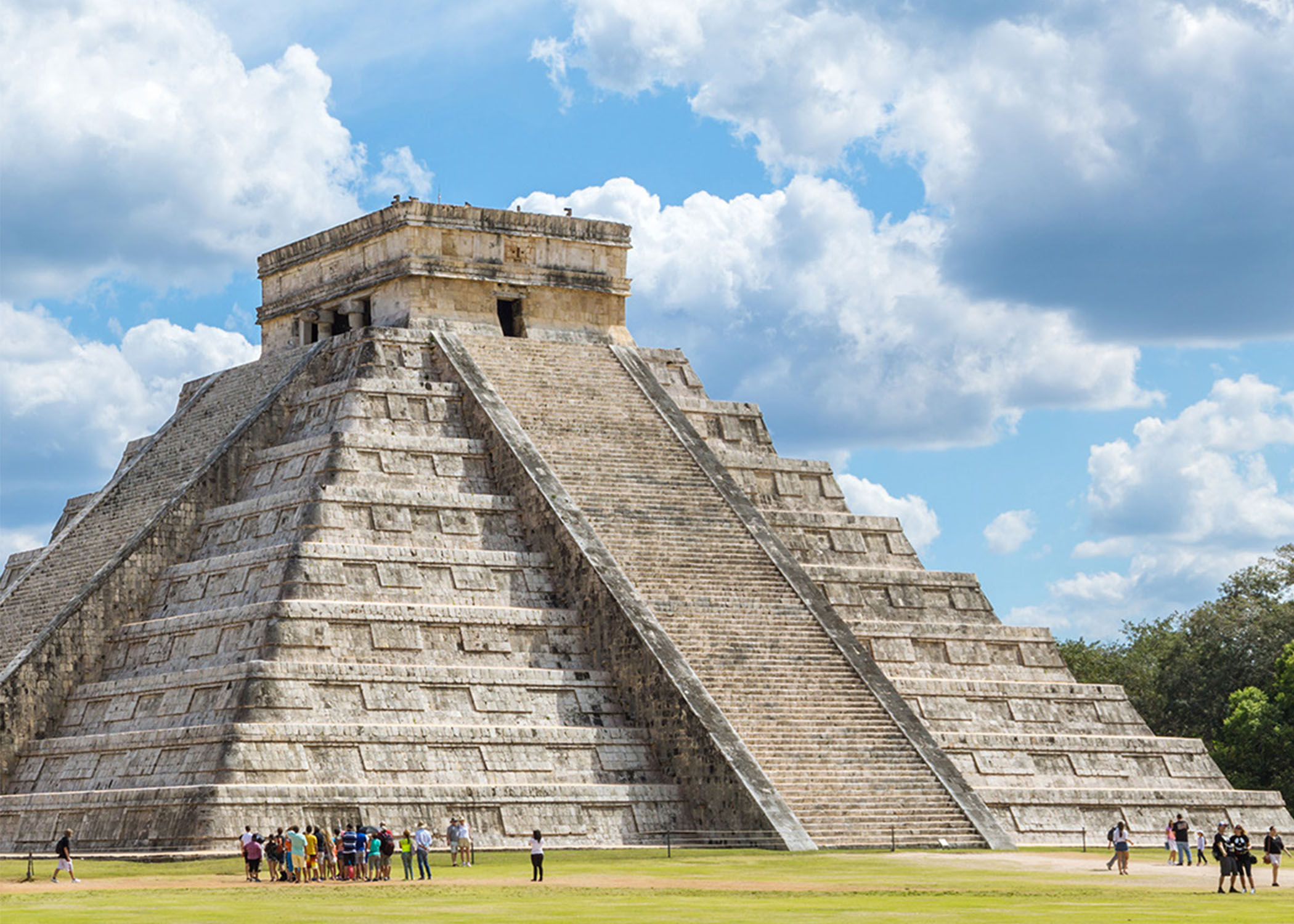 El Castillo (Temple of Kukulkan), Chichen Itza, Yucatan, Mexico