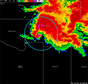 Radar image of a severe tornadic thunderstorm in Le Sueur County, Minnesota on August 24, 2006