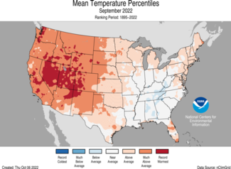 Map of the U.S. showing average temperature percentiles for September 2022 with warmer areas in gradients of red and cooler areas in gradients of blue.